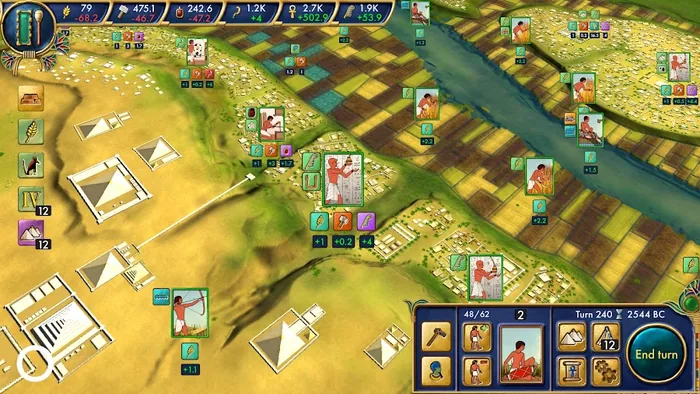 Spielkarte mit Nil, Feldern am Ostufer und Pyramiden in der Wüste, unten rechts Turn 240 und 2544 BC
